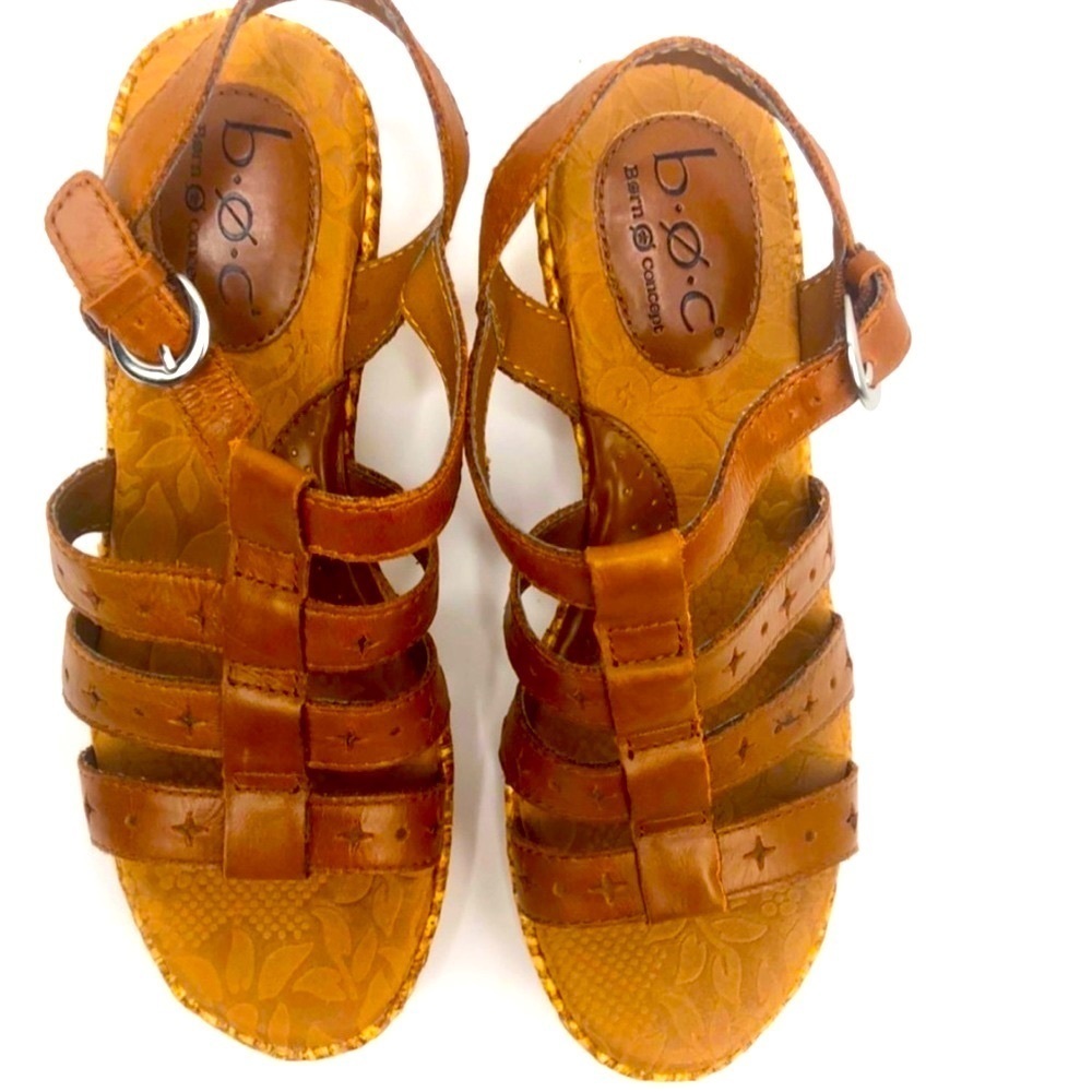 B.O.C. By Born Women Brown Basket weave wedge sandals. Sz: 6